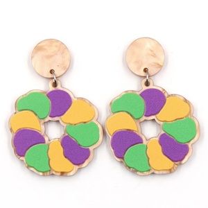 NWT Mardi Gras King Cake Earrings